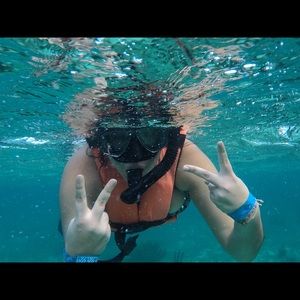 Meet your Posher, Karina